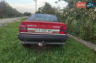 Седан Renault 19 1990 в 