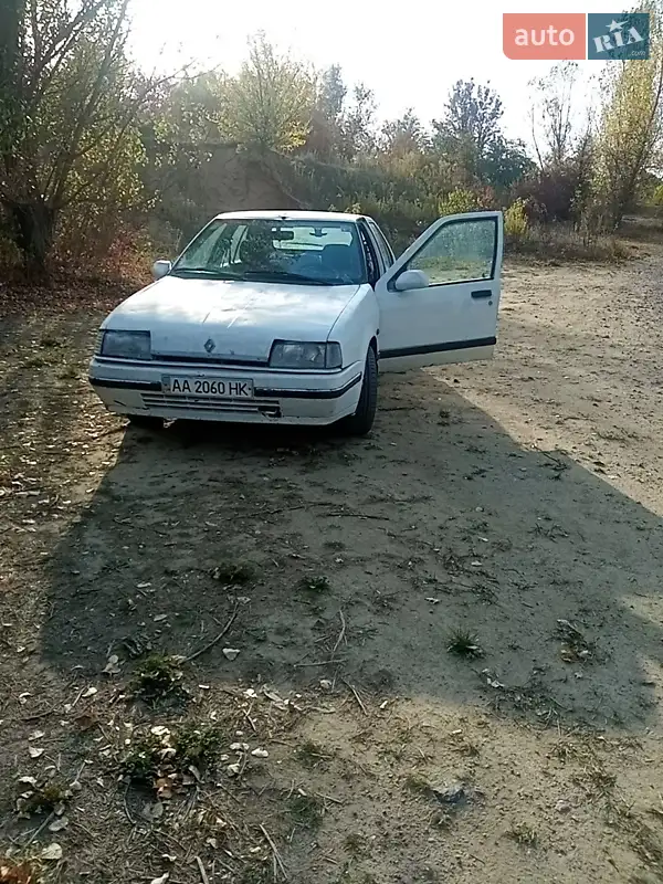 Renault 19