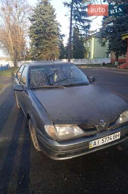 Седан Renault 19 1990 в Тучині