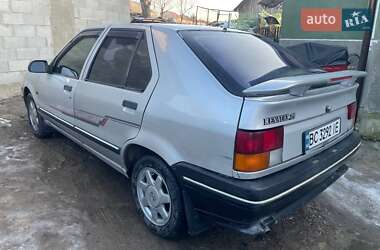 Хэтчбек Renault 19 1990 в Львове