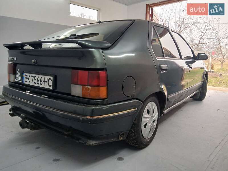 Хэтчбек Renault 19 1991 в Вараше