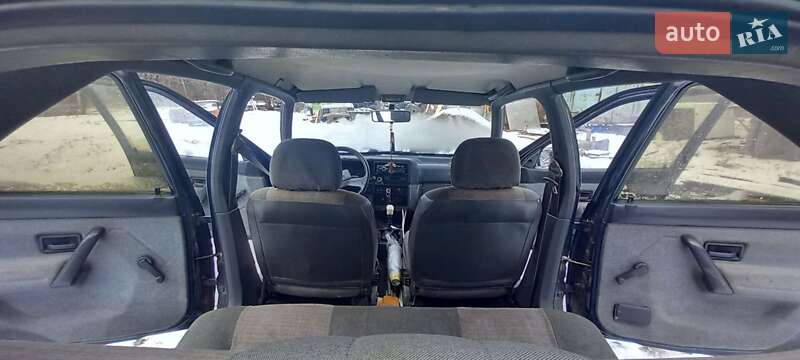 Хетчбек Renault 19 1991 в Косові фото 11 Хетчбек Renault 19 1991 в Косові