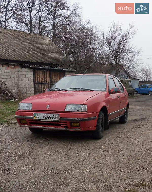 Renault 19