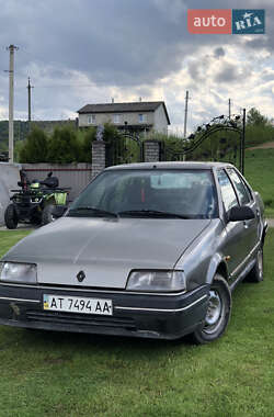 Седан Renault 19 1990 в Кривце