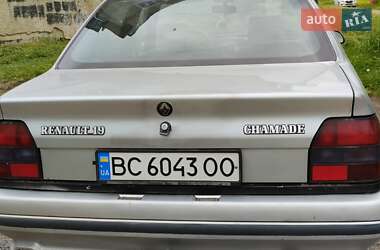Седан Renault 19 1992 в 