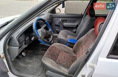Седан Renault 19 1992 в 