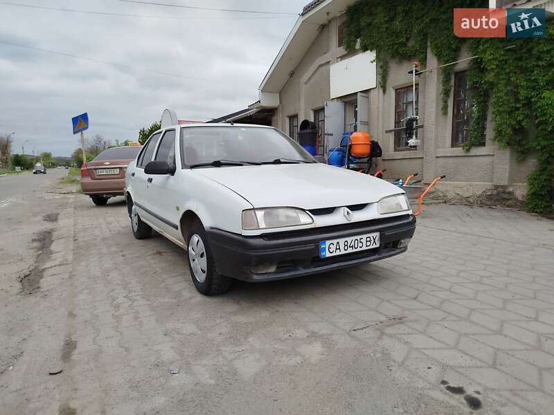 Седан Renault 19 1992 в 