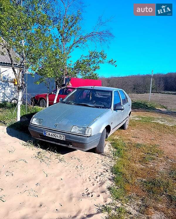 Хетчбек Renault 19 1990 в Черкасах