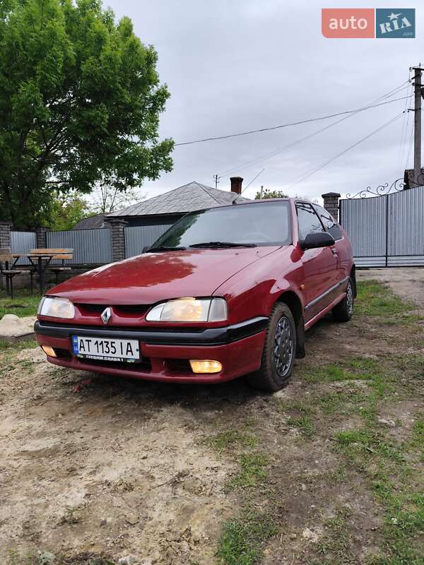 Хетчбек Renault 19 1994 в Снятині