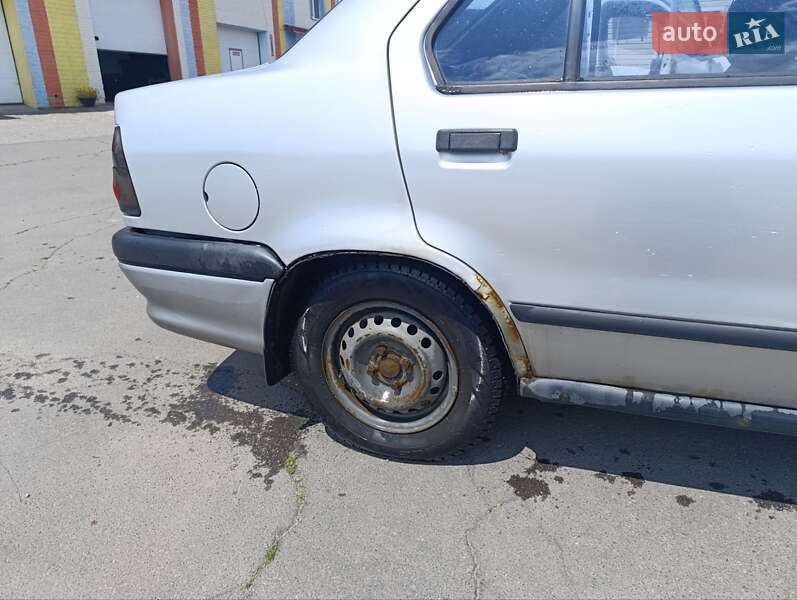 Седан Renault 19 1993 в Білій Церкві