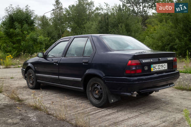 Седан Renault 19 1991 в Львове фото 3 Седан Renault 19 1991 в Львове