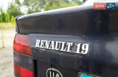 Седан Renault 19 1991 в Львове