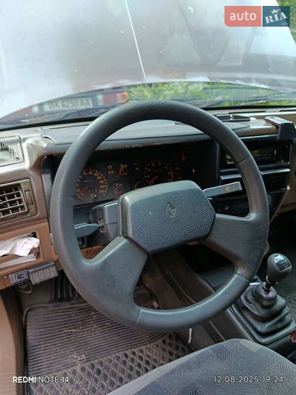 Седан Renault 19 1992 в Хмельницком