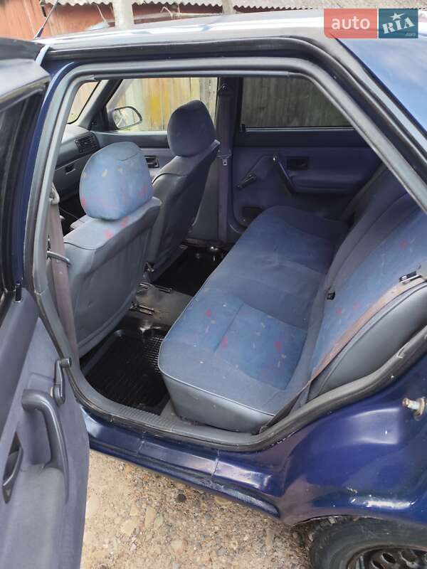 Седан Renault 19 1996 в Снятине