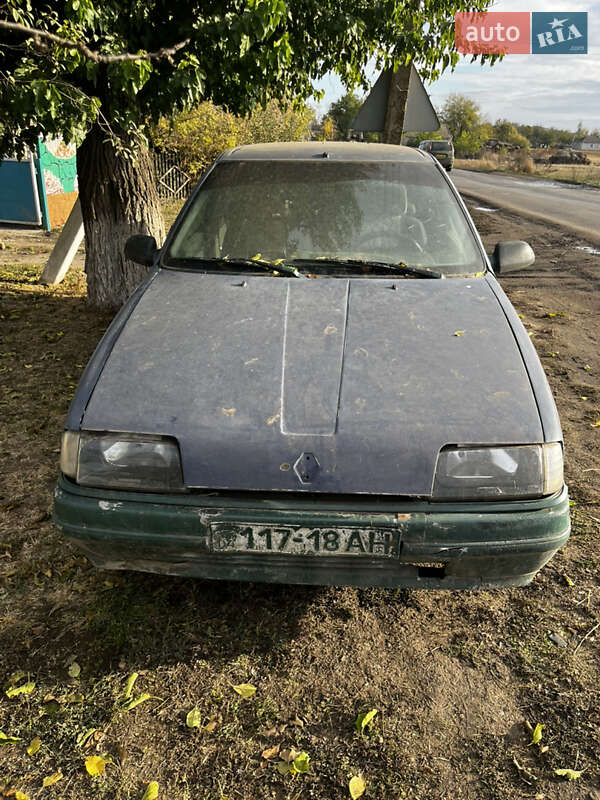 Седан Renault 19 1989 в Васильківці