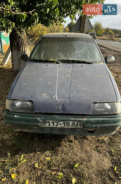 Седан Renault 19 1989 в  фото 4 Седан Renault 19 1989 в