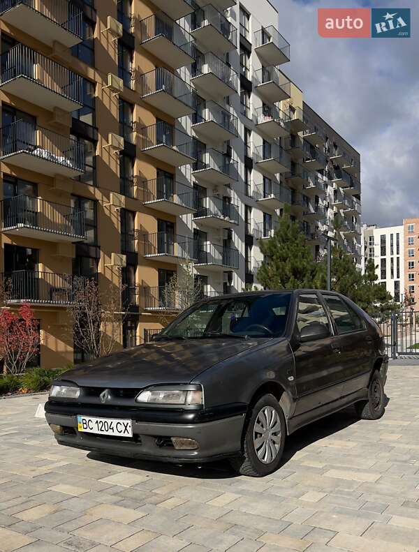 Хэтчбек Renault 19 1994 в Пустомытах фото 10 Хэтчбек Renault 19 1994 в Пустомытах