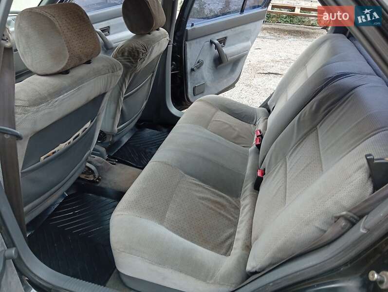 Хэтчбек Renault 19 1991 в Полтаве фото 6 Хэтчбек Renault 19 1991 в Полтаве