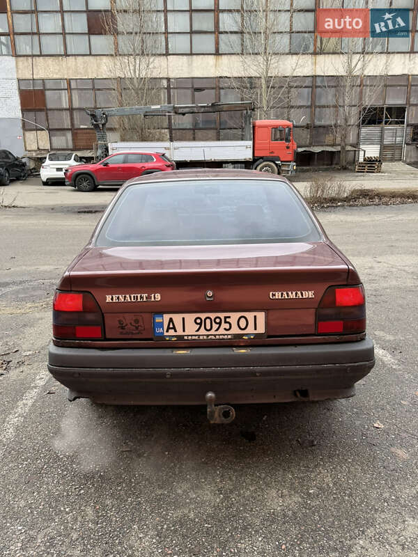 Седан Renault 19 1990 в Киеве