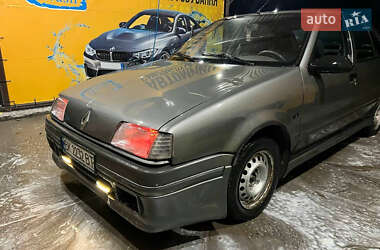 Хетчбек Renault 19 1990 в Прилуках