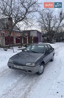 Седан Renault 19 1992 в Умані