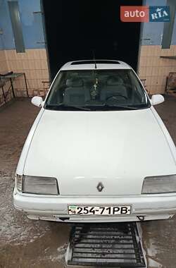 Седан Renault 19 1992 в Березному