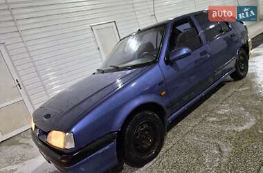 Хэтчбек Renault 19 1993 в Черновцах