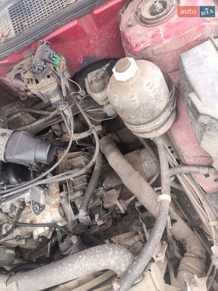 Седан Renault 19 1992 в Чернівцях