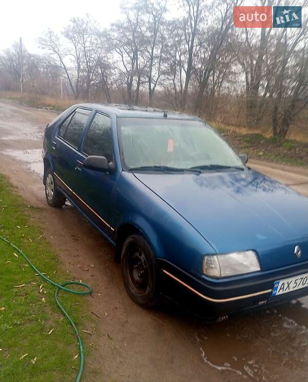 Седан Renault 19 1989 в Харькове