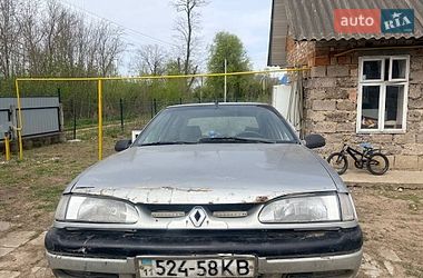 Седан Renault 19 1992 в Неполоковцах
