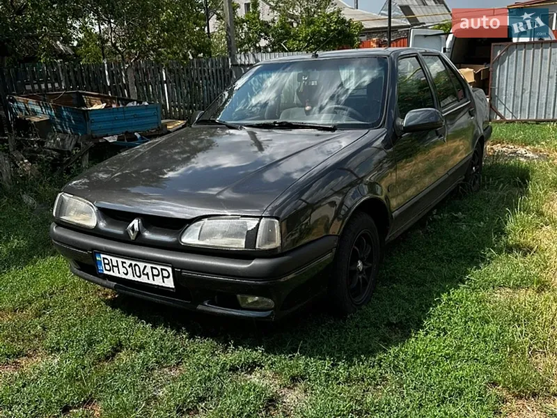 Renault 19
