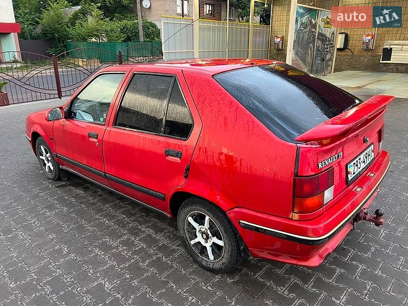 Хэтчбек Renault 19 1990 в Арбузинке