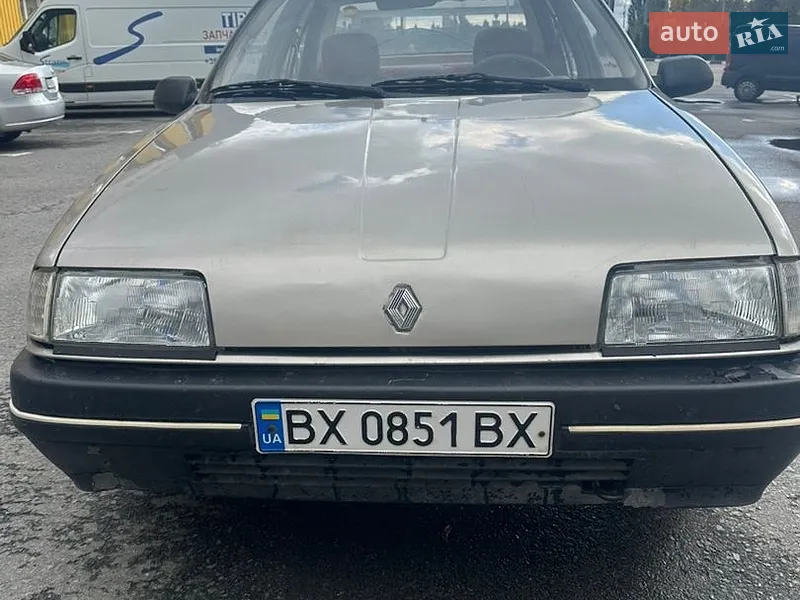 Renault 19