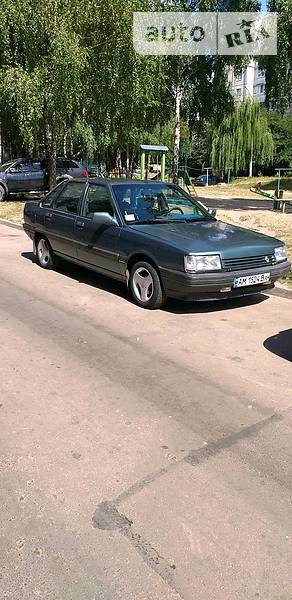 Седан Renault 21 1988 в Житомире