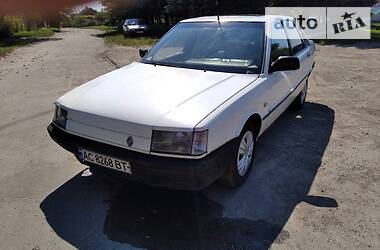 Седан Renault 21 1987 в Ровно