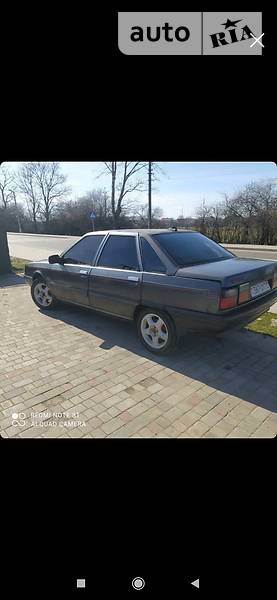 Седан Renault 21 1986 в Самборе