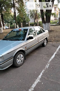 Седан Renault 21 1991 в Чернівцях