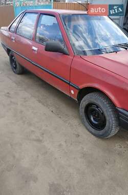 Седан Renault 21 1986 в Вознесенске
