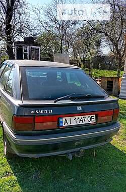 Хэтчбек Renault 21 1990 в Киеве