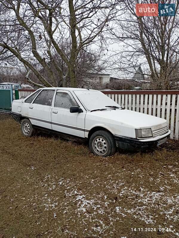 Седан Renault 21 1986 в Житомире