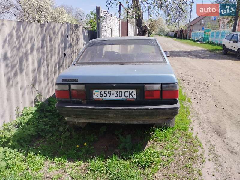 Седан Renault 21 1987 в П'ятихатках