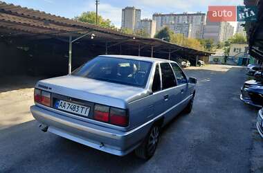 Седан Renault 21 1989 в Киеве