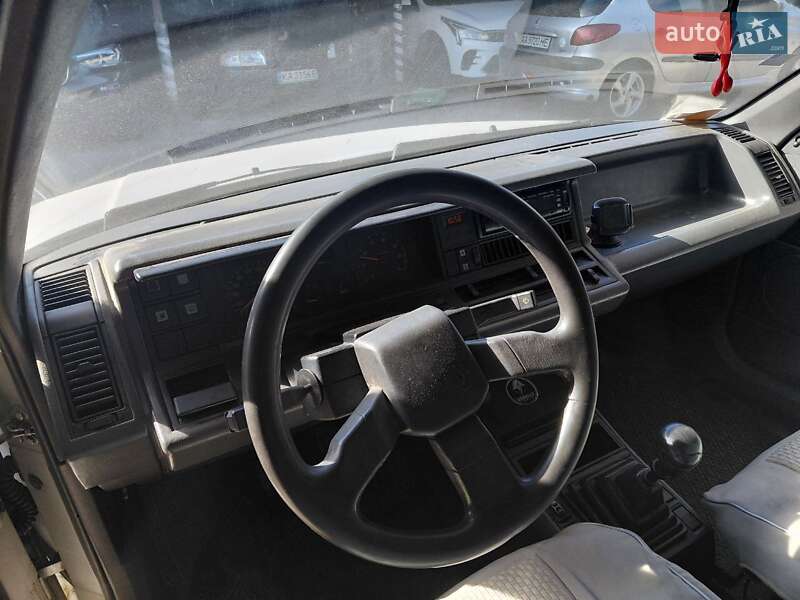 Седан Renault 21 1989 в Киеве