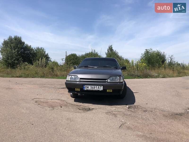 Хэтчбек Renault 25 1991 в Виннице фото 3 Хэтчбек Renault 25 1991 в Виннице