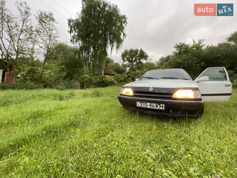 Хэтчбек Renault 25 1991 в Прилуках