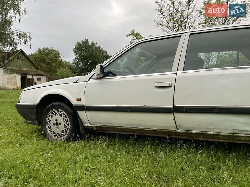 Хэтчбек Renault 25 1991 в Прилуках