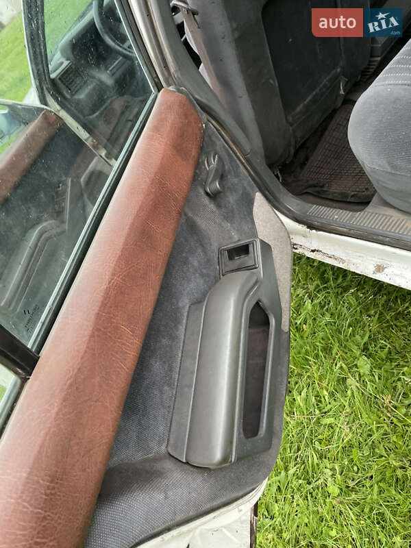 Хэтчбек Renault 25 1991 в Прилуках