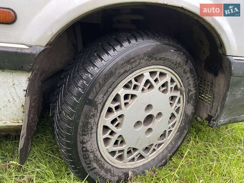 Хэтчбек Renault 25 1991 в Прилуках