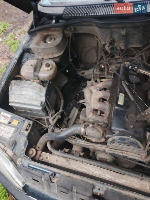 Хэтчбек Renault 25 1989 в Томаковке фото 3 Хэтчбек Renault 25 1989 в Томаковке