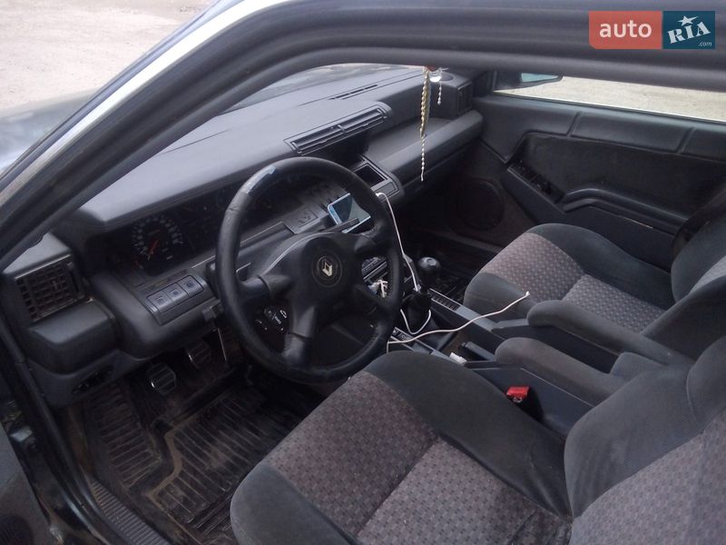 Хетчбек Renault 25 1992 в Херсоні фото 5 Хетчбек Renault 25 1992 в Херсоні
